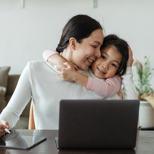 vitaproducts-energize-to-maximize-mutter-mit-kind